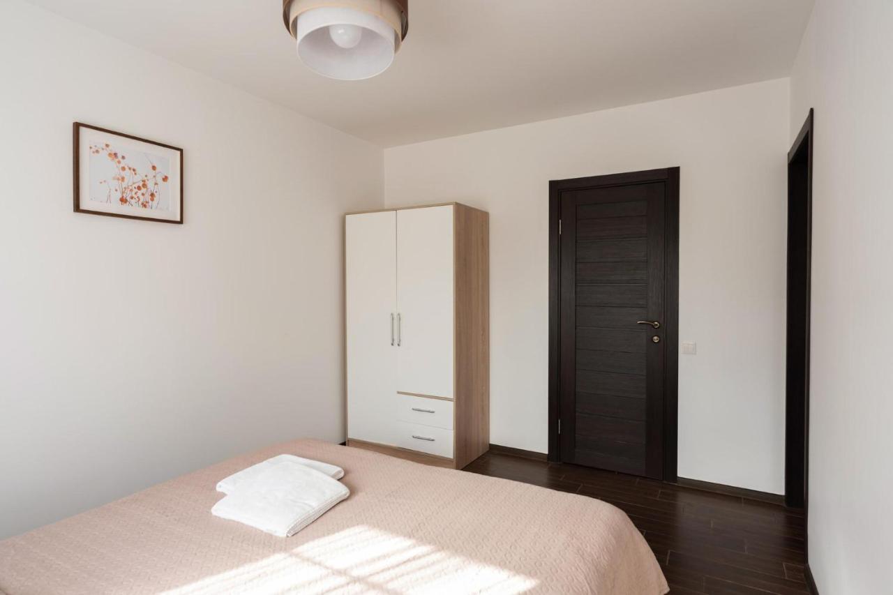 4 Apartment Between Two Lakes VNO Esterno foto